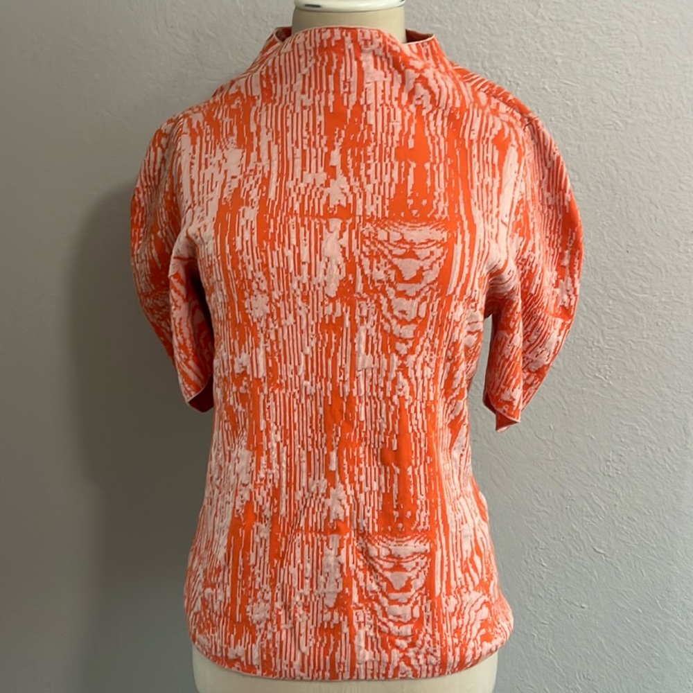 Lightweight Maeve short sleeve sweater